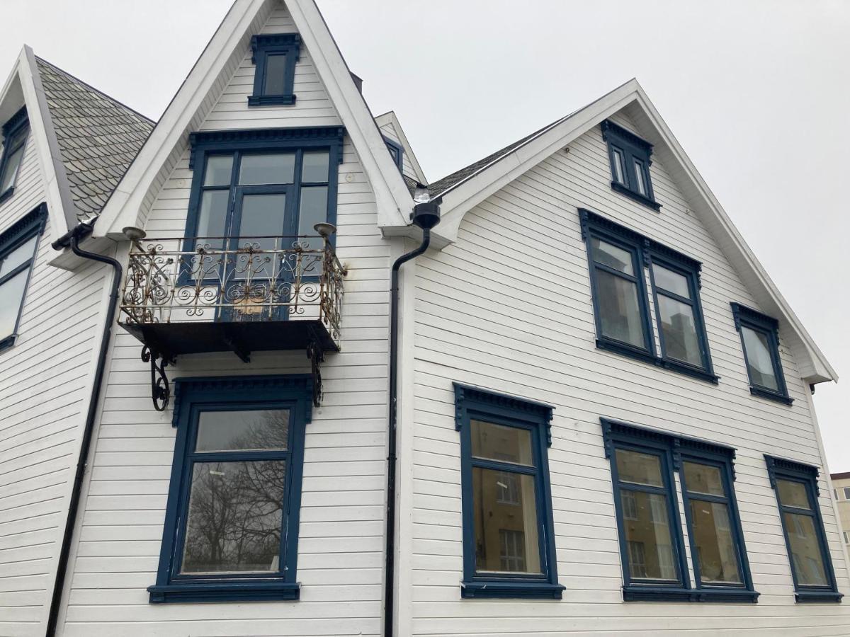 Downtown Historical House With Renovated Apartments Ålesund Εξωτερικό φωτογραφία